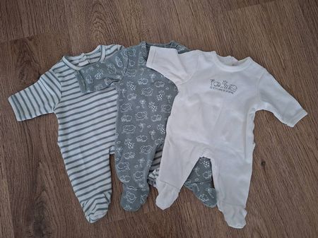 3 pyjamas en coton, taille 50