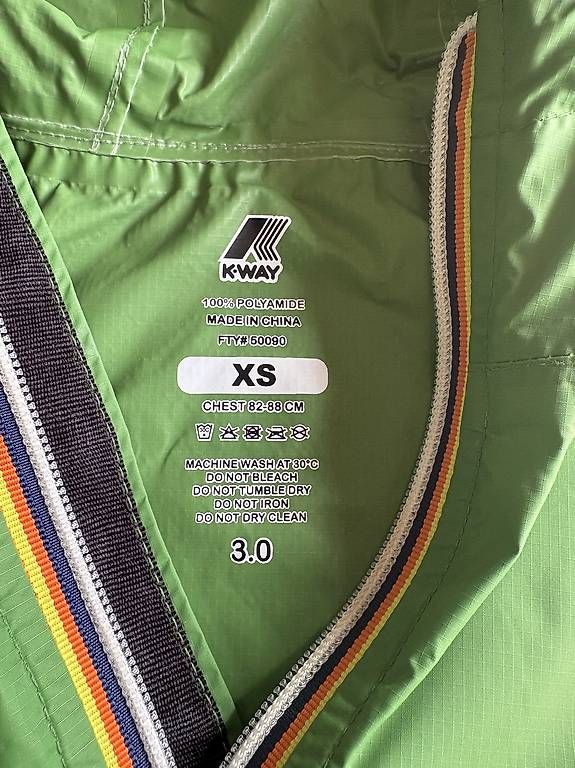 Vestes: K-Way  – D'occasion à Pambio-Noranco par Derimey 2
