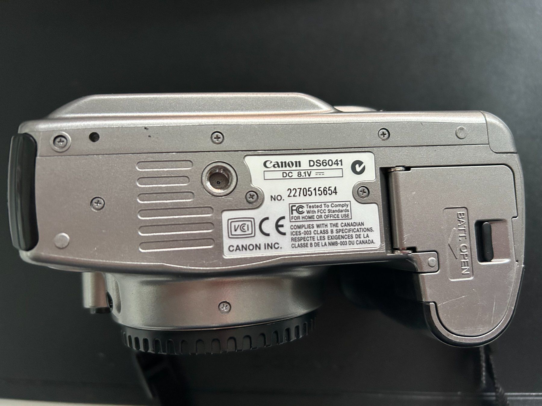 Canon Fotocamera: Spiegelreflexkamera Canon EOS 300D silber gebraucht – Usato da Siebnen venduto da Diit 9