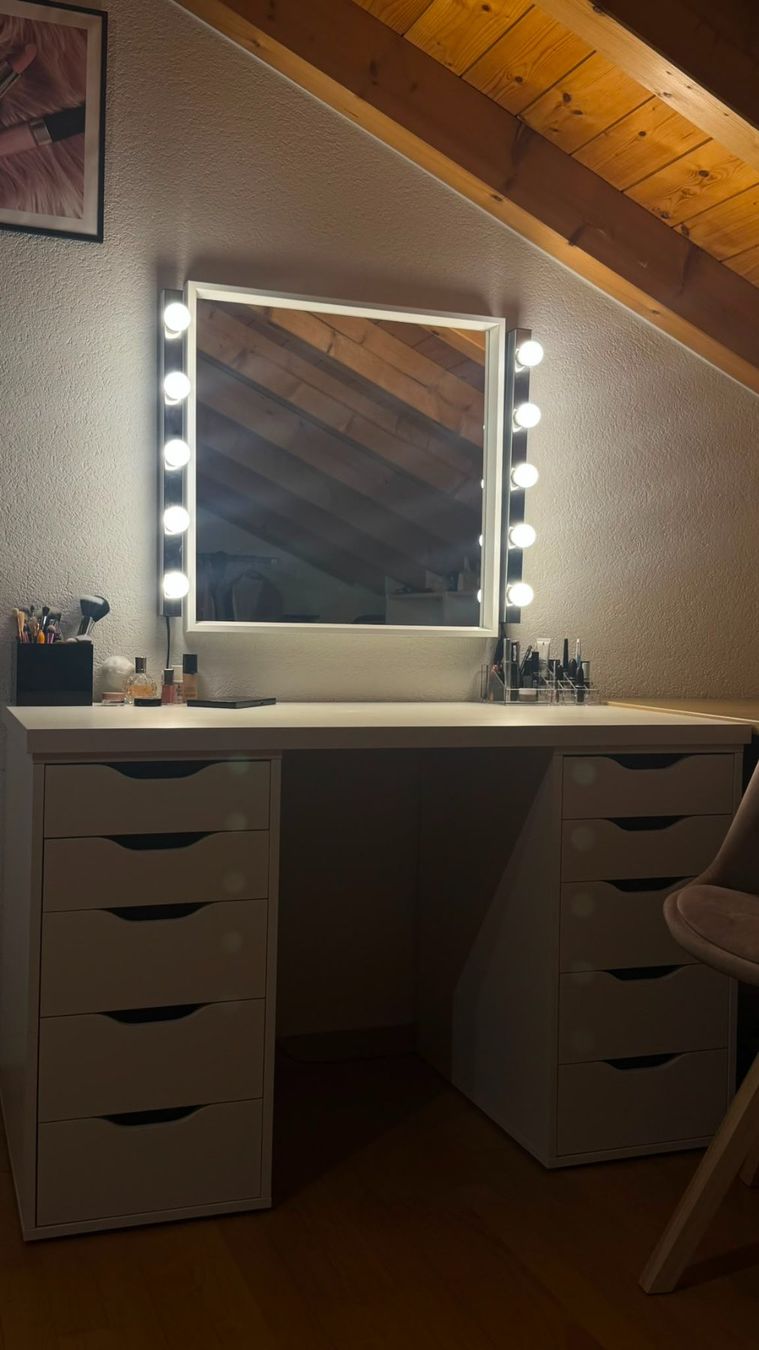Ikea Tavoli da trucco: Schminktisch – Usato da Glis venduto da pap_896m
