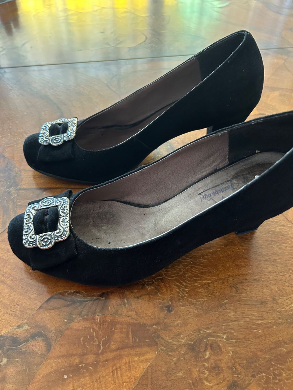 Chaussures femmes: Trachtenschuhe – D'occasion à Riehen par goretto