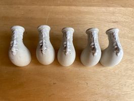 5 Pfeifenköpfe mit Verzierungen, nicht glasiert, unbenutzt
