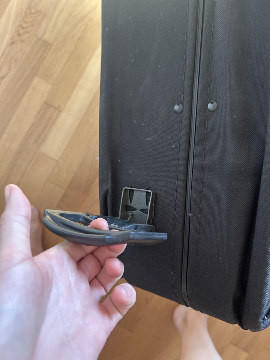 Valigie: Vintage Koffer auf 2 Rollen  – Usato da Bern venduto da AsiaZ 2