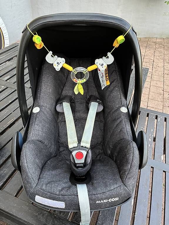 Maxi-Cosi Seggiolini per auto: Maxicosi inkl. Babyeinsatz – Usato da Adlikon venduto da kathrinemma