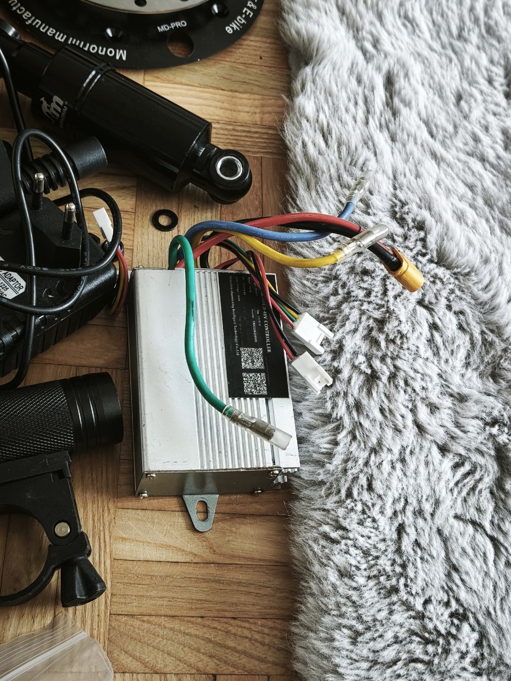 Sonstiges Fahrzeugzubehör: pièces trottinette électronique – Gebraucht aus Froideville von han_vkm7 7