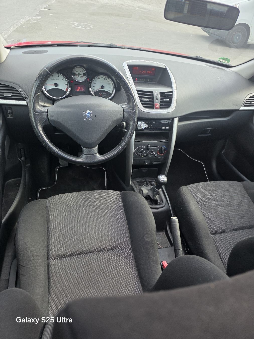 Automobili: peugeot 207 mit frisch MFK  – Usato da Sargans venduto da tim_7hps 4