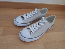 Turnschuhe in Gr. 41