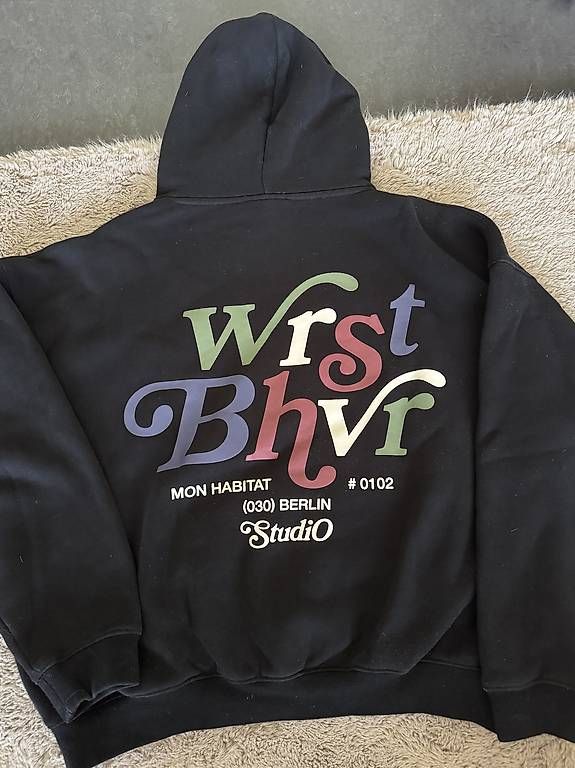 Pulls & Sweat-shirts: WRSTBHVR Hoodie schwarz – D'occasion à Kaltbrunn par lau_2hp8 2