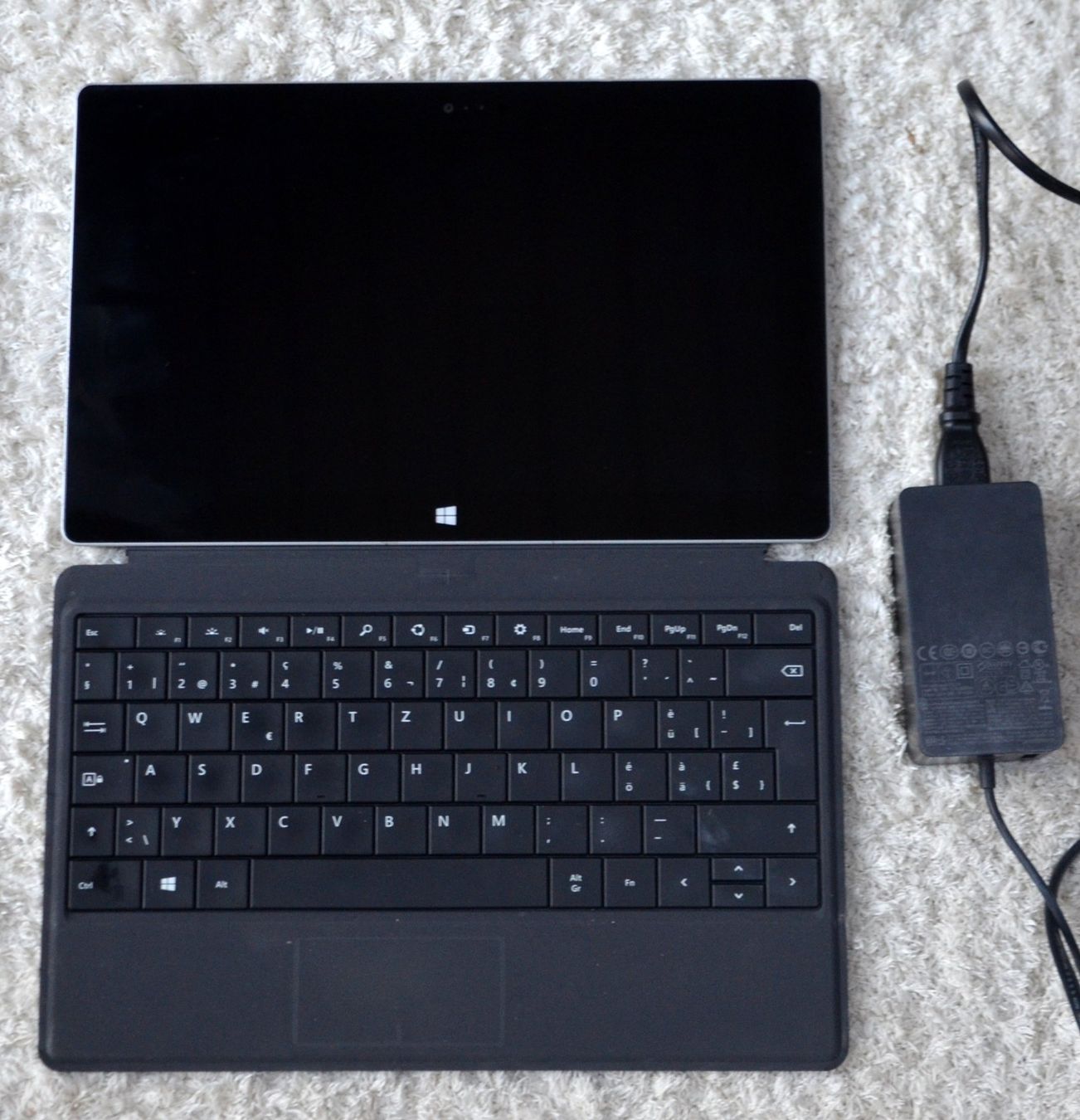 Microsoft Tablet PC: Microsoft Surface RT 8.1 64 GB – Usato da Collonges venduto da arashee 2