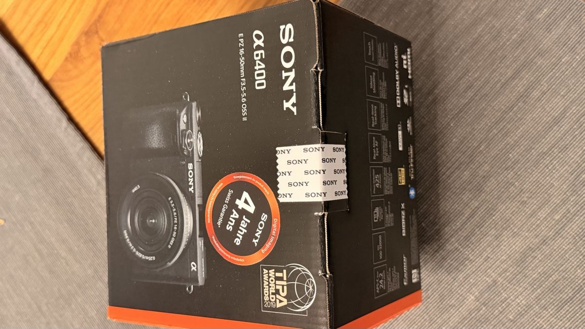 Sony Fotocamera: Sony Alpha 6400 – Nuovo e nell'imballaggio originale da Klingnau venduto da APet2205 1