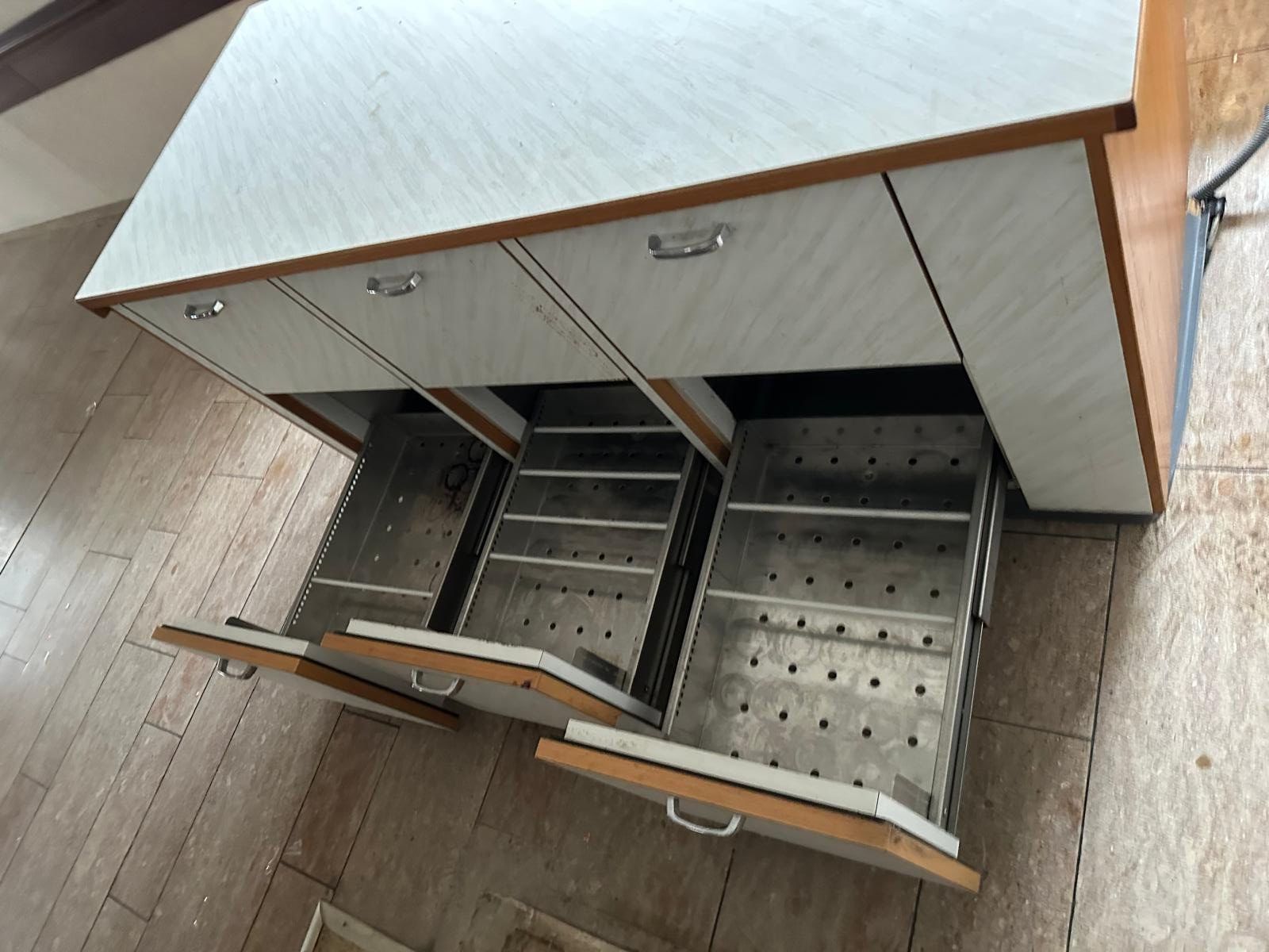 Frigoriferi: Barkühltisch Getränkekühlschrank – Usato da Spreitenbach venduto da Space_X 8