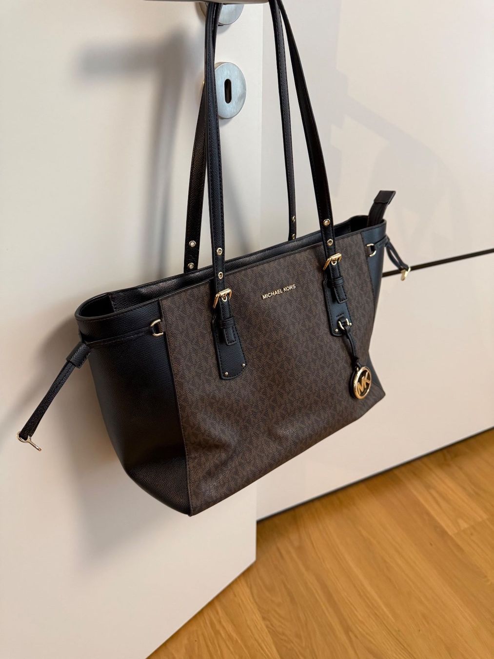 Michael Kors Sacs femmes: Michael Kors – D'occasion à Lufingen par Ann_Katrin 5