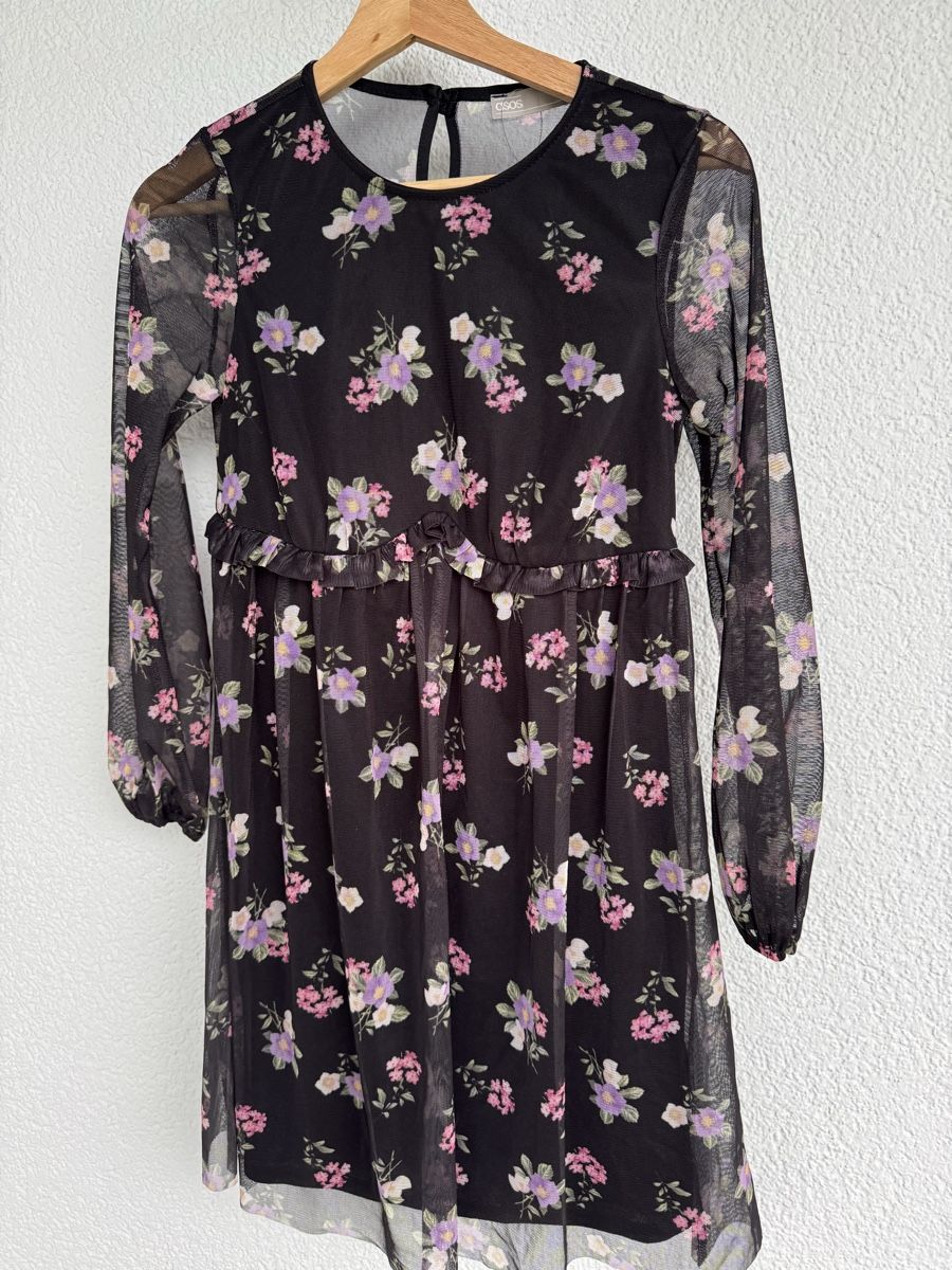 Asos Kleider: Neues Floral Kleid Gr.S, Asos – Neu und originalverpackt aus Balsthal von Narulya