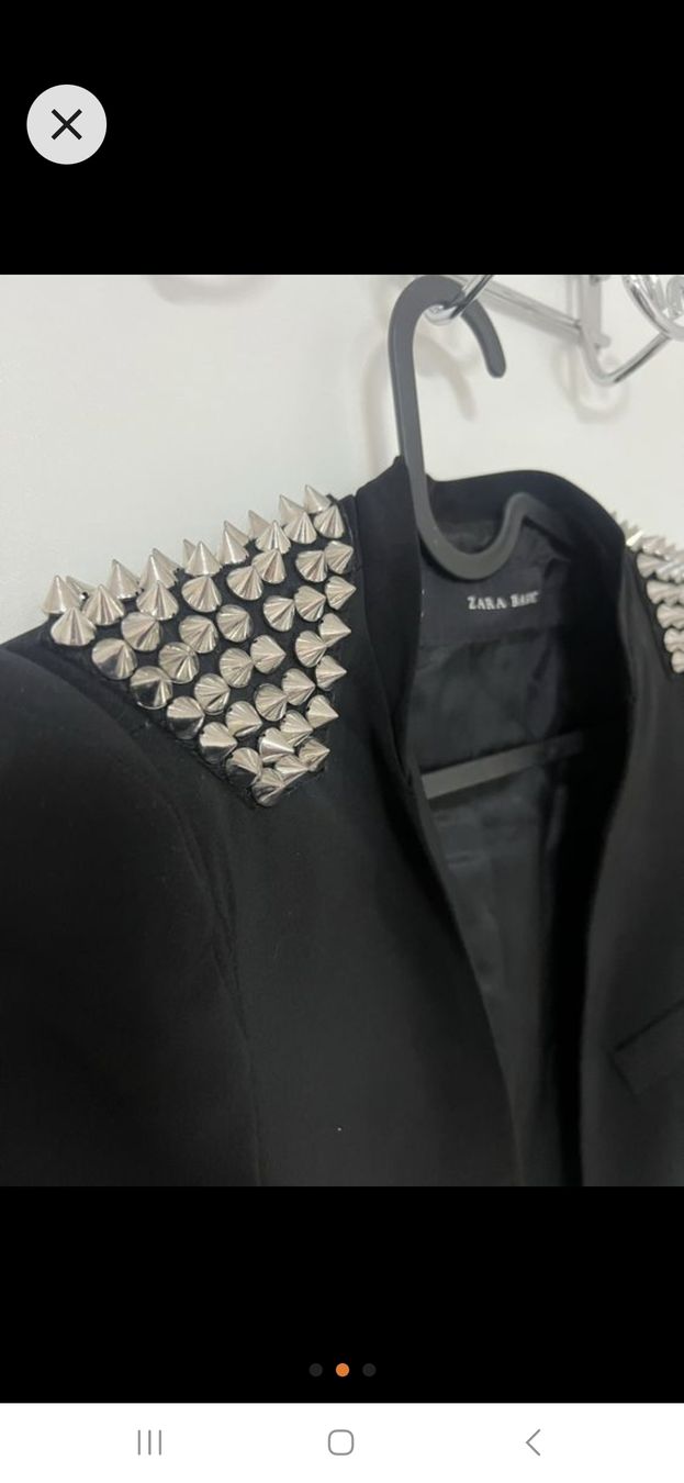 Zara Jacken: Blazer Zara noir à clous XS – Gebraucht aus Lausanne von Cognitia 1
