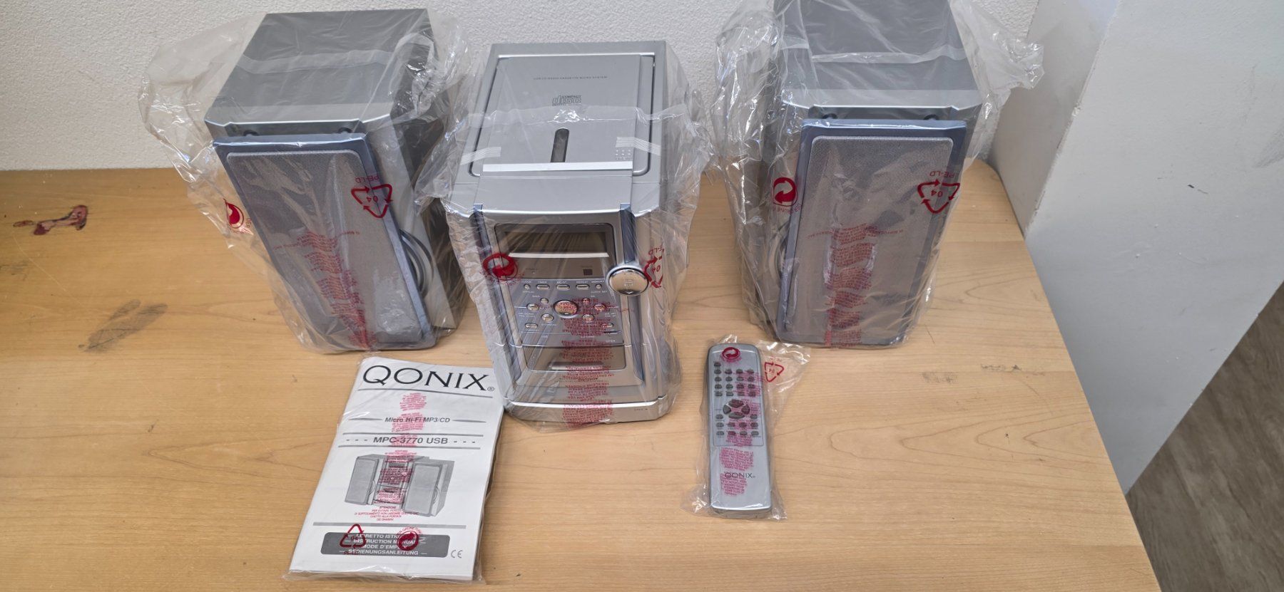 Multimediaplayer & Streamer: Qonix Micro Hi-Fi System M3 MCP 3770 USB – Neu (gemäss Beschreibung) aus Elgg von computerbrocki