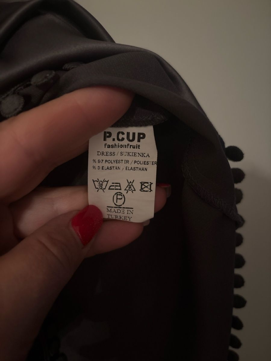 Vestiti: Graues Kleid mit Schmetterling, Gr. M,  ca.80cm lang – Usato da Altendorf venduto da mausi771 4