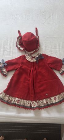 Babykleid mit Kapuze. Grösse 24 Monate