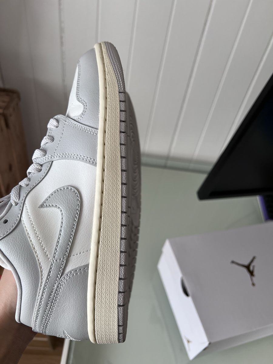 Nike Chaussures hommes: Air Jordan 1 "Coconut Milk" – Neuf (Voir description) à Charmey (Gruyère) par ya_12 6