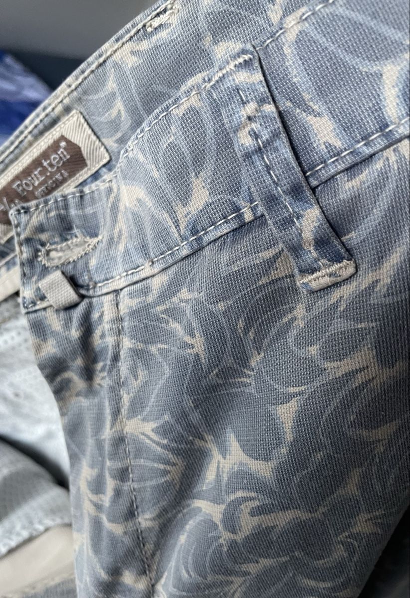 Pantalons: Bermudes hommes taille 52 – Neuf (Voir description) à Fully par thg_dcv9