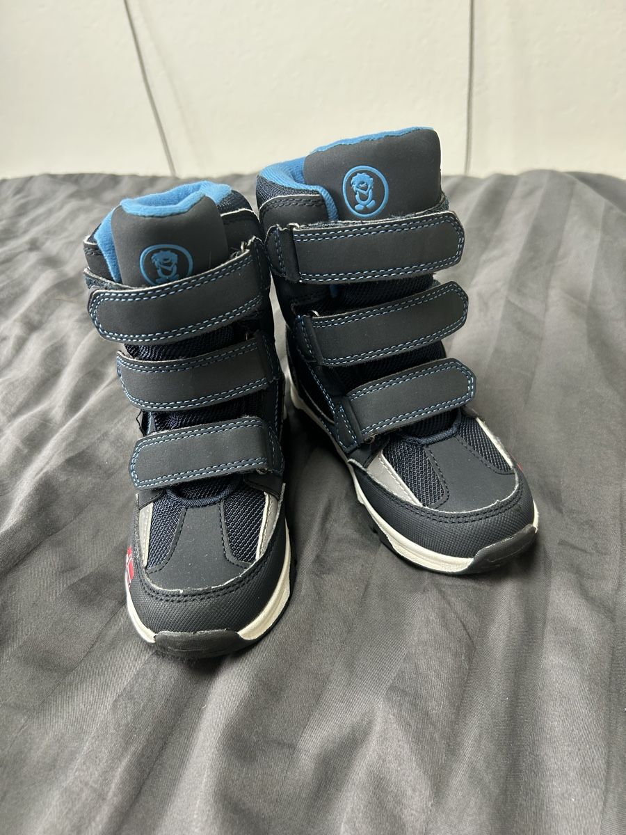 Schuhe für Jungen: Winterstiefel – Gebraucht aus Staad SG von cla_q9nm