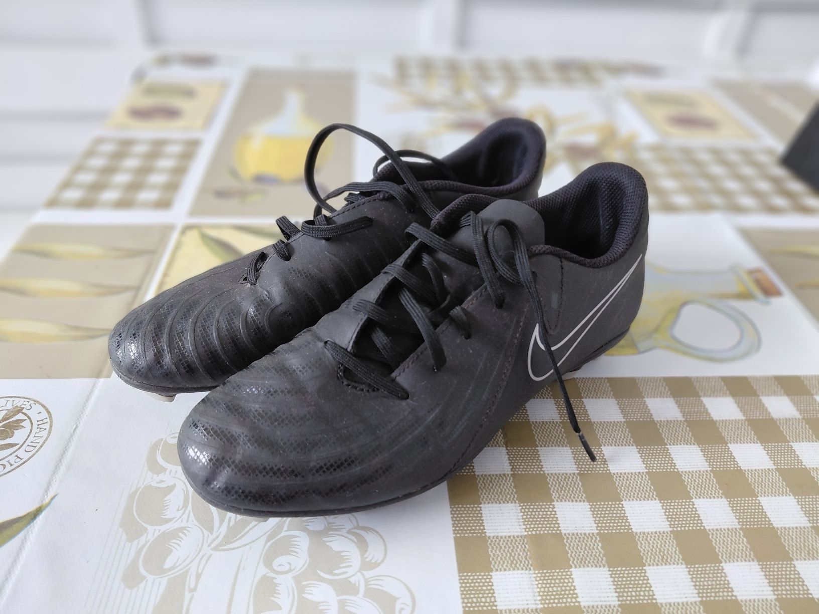 Nike Scarpe da uomo: Fussballschuhe Nike Phantom Gr. 40.5 – Usato da Münchwilen AG venduto da Choche1