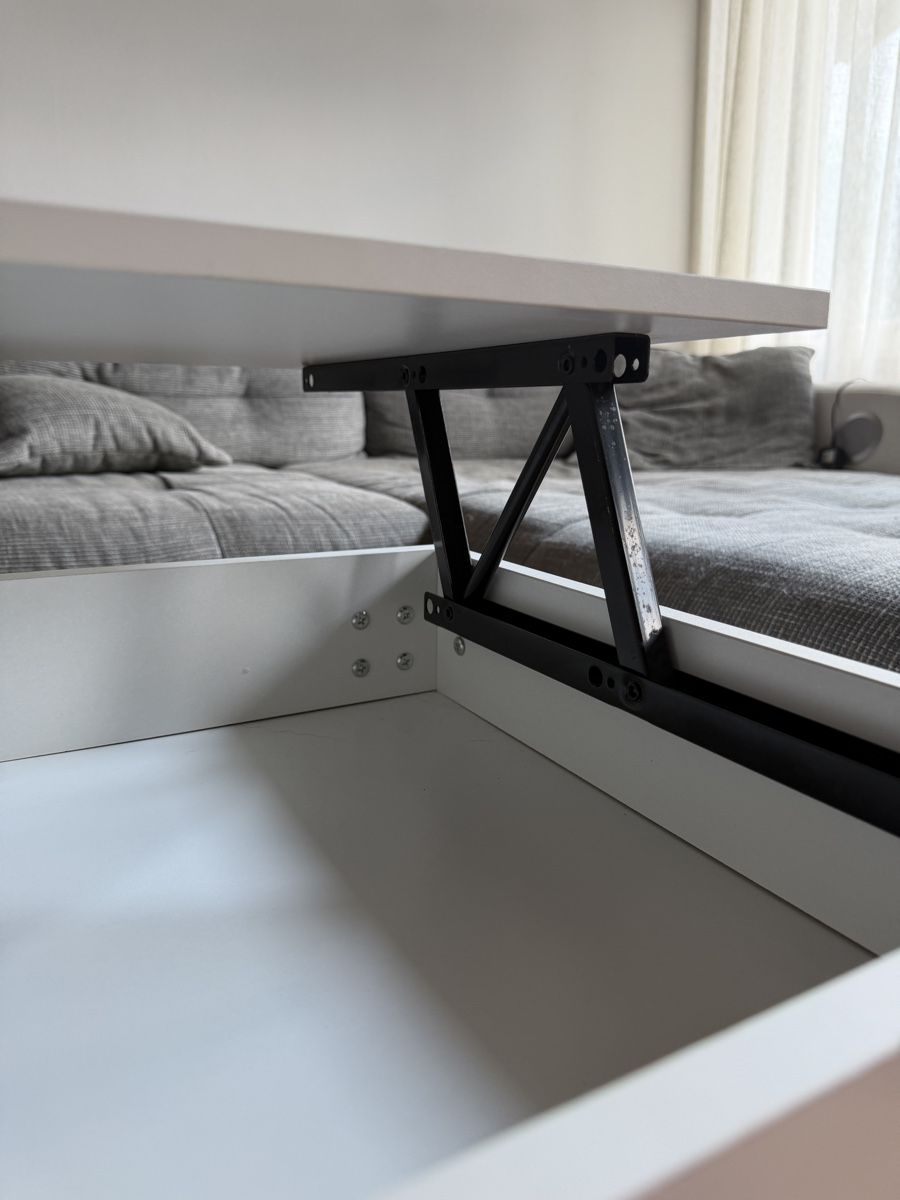 Tables: Couchtisch weiss mit Hubfunktion – D'occasion à Grindelwald par yoloflip45 2