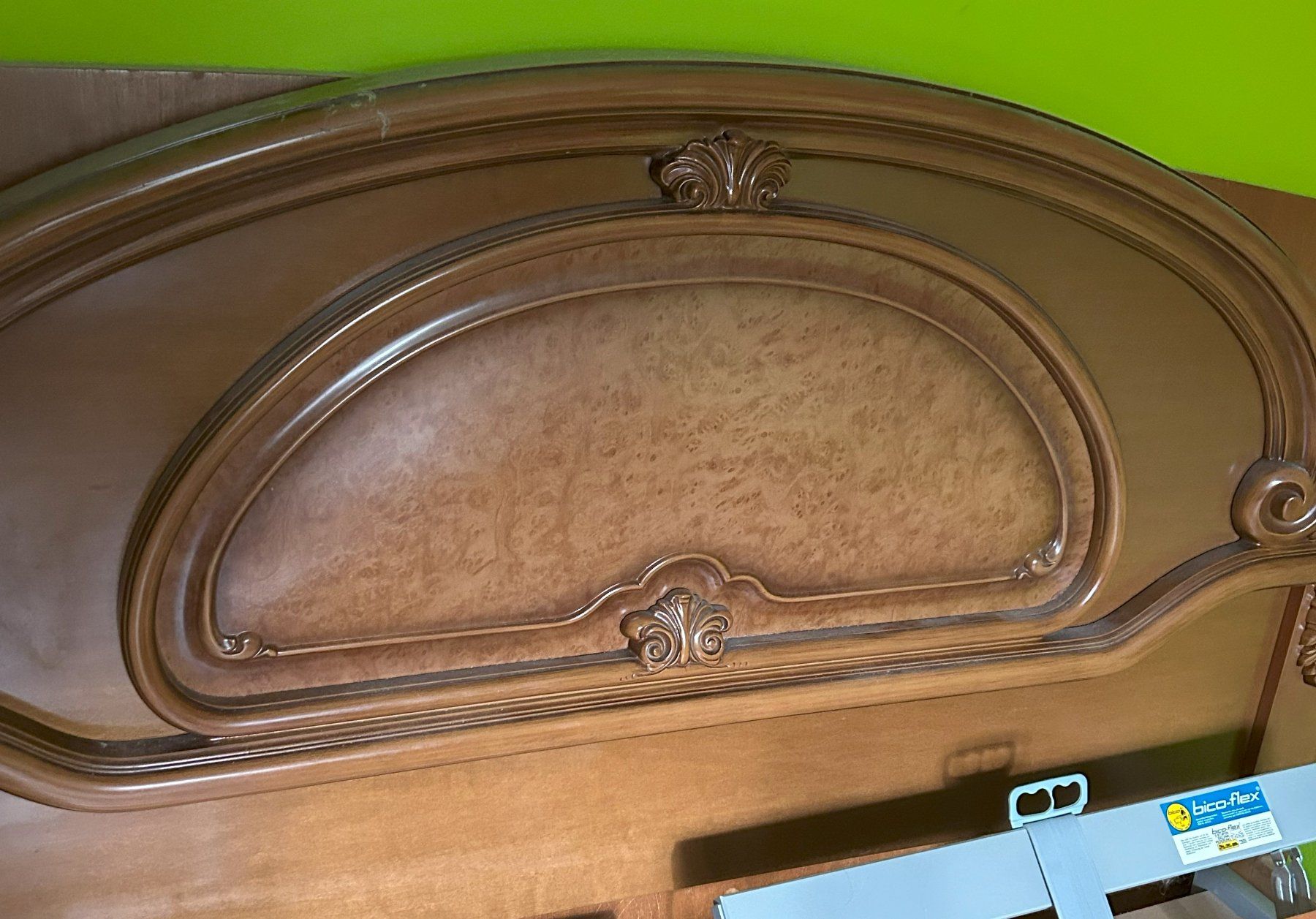 Letti: Nussbaumholztisch  Schlafzimmer  set – Usato da Waldkirch venduto da Golf210 4