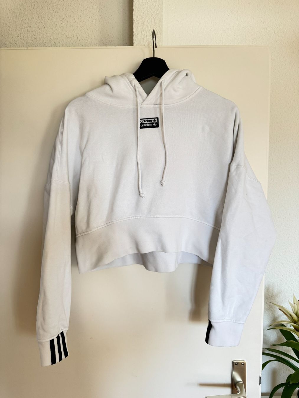 Adidas Maglioni & Felpe: Sweat à capuche Adidas blanc – Usato da Pully venduto da ana_2kcm