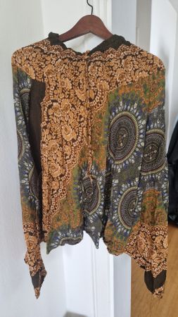 Flower Power Sommerhose, Grösse 38 bis 42 sehr guter Zustand