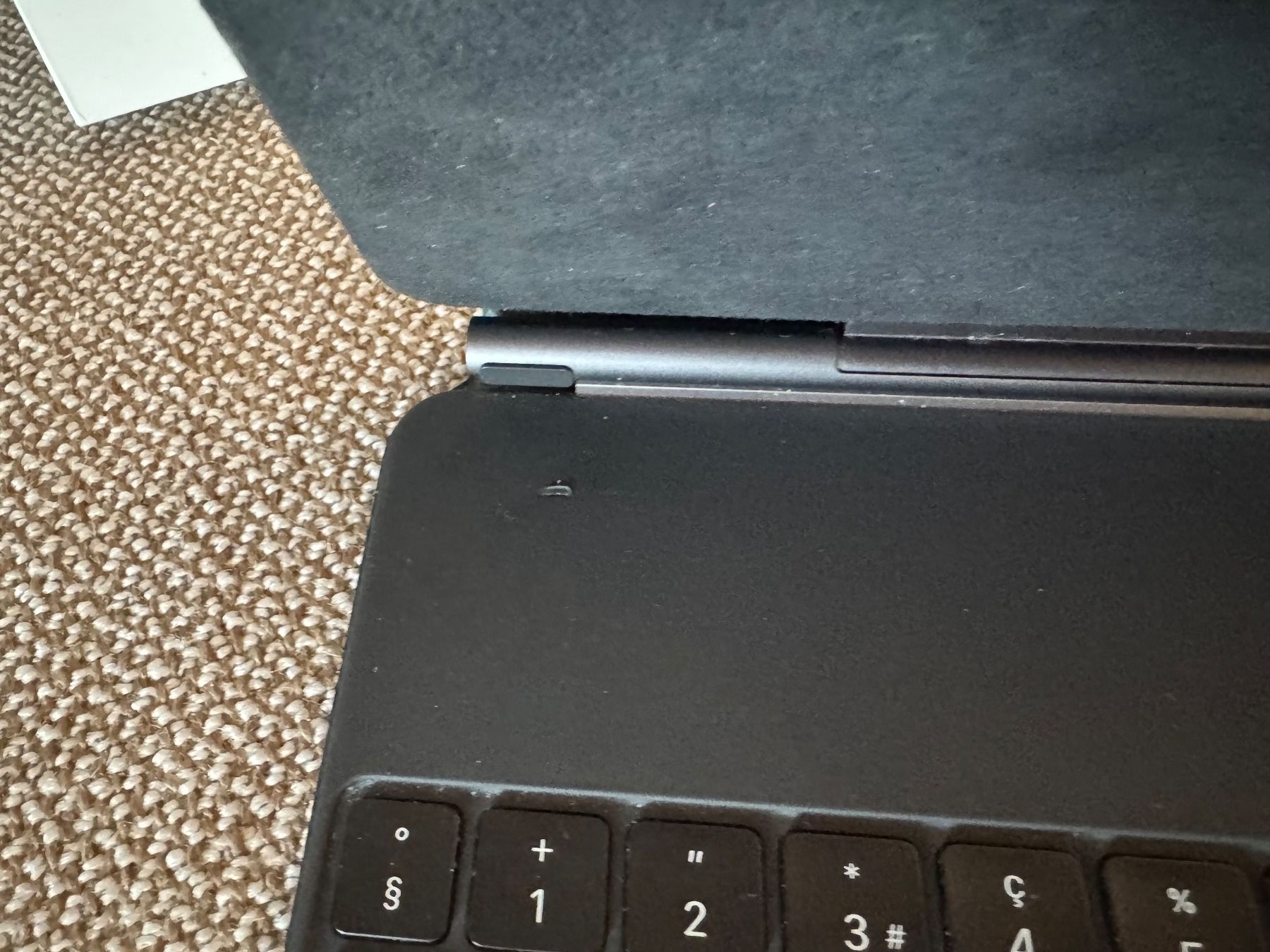 Apple Covers & Taschen: Apple Magic Keyboard Folio iPad Pro 12.9 13 Zoll – Gebraucht aus Bern von  4