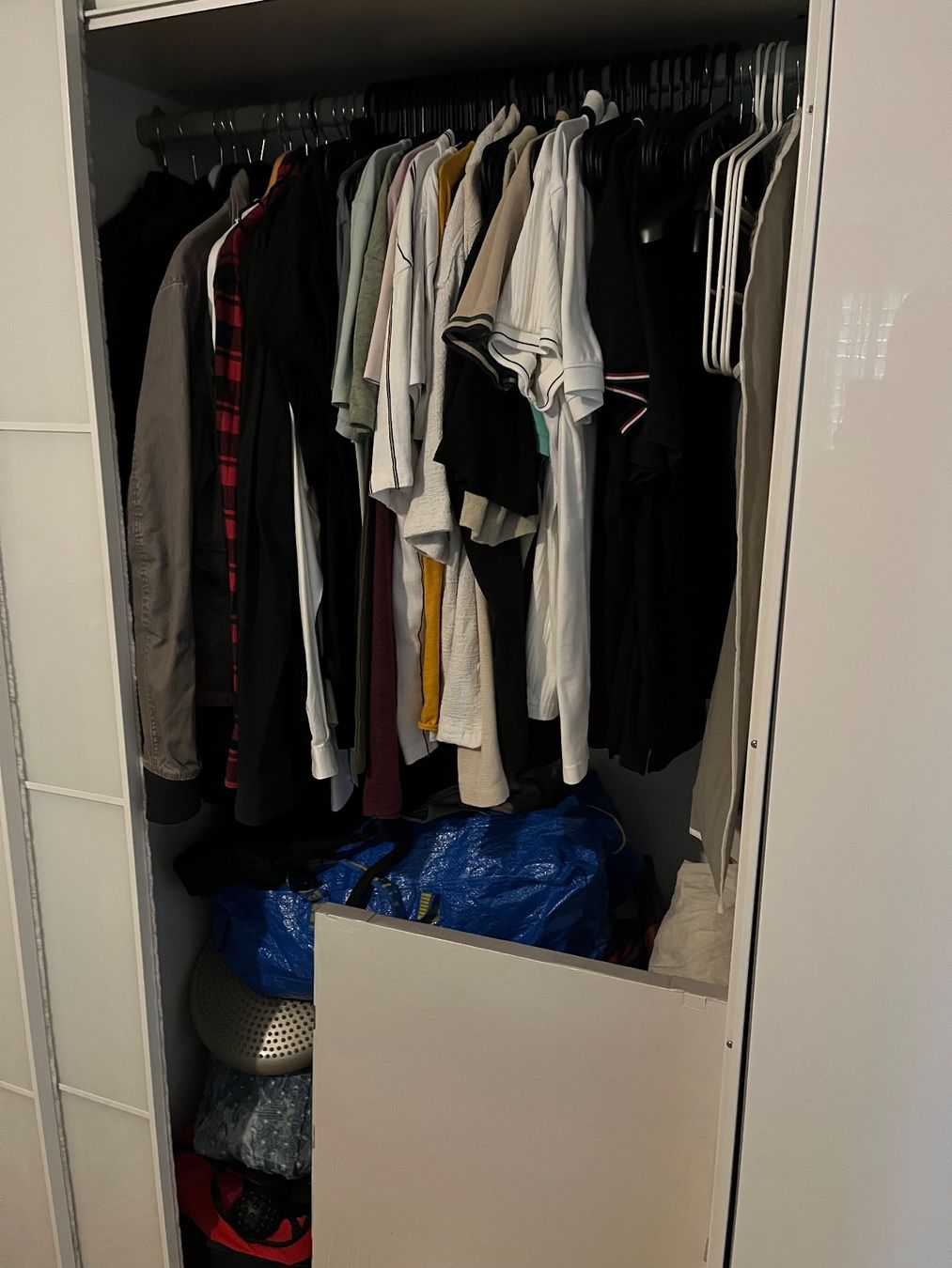 Armadi: Kleiderschrank – Usato da St. Gallen venduto da alv_s6cm 1