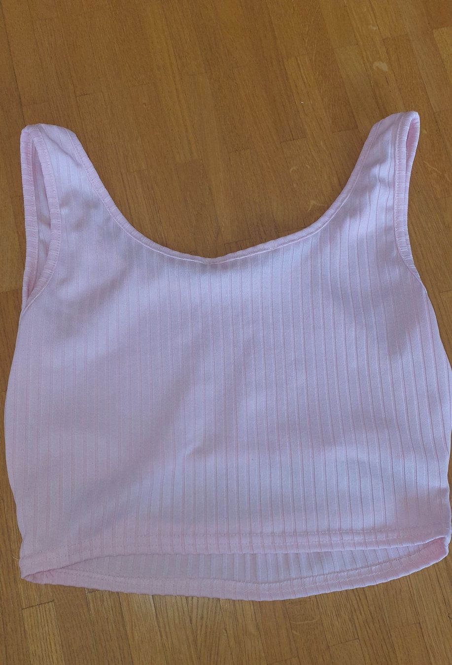 Top: Crop top rose pâle taille S/M – Nuovo (secondo la descrizione) da Versoix venduto da aline_b 2