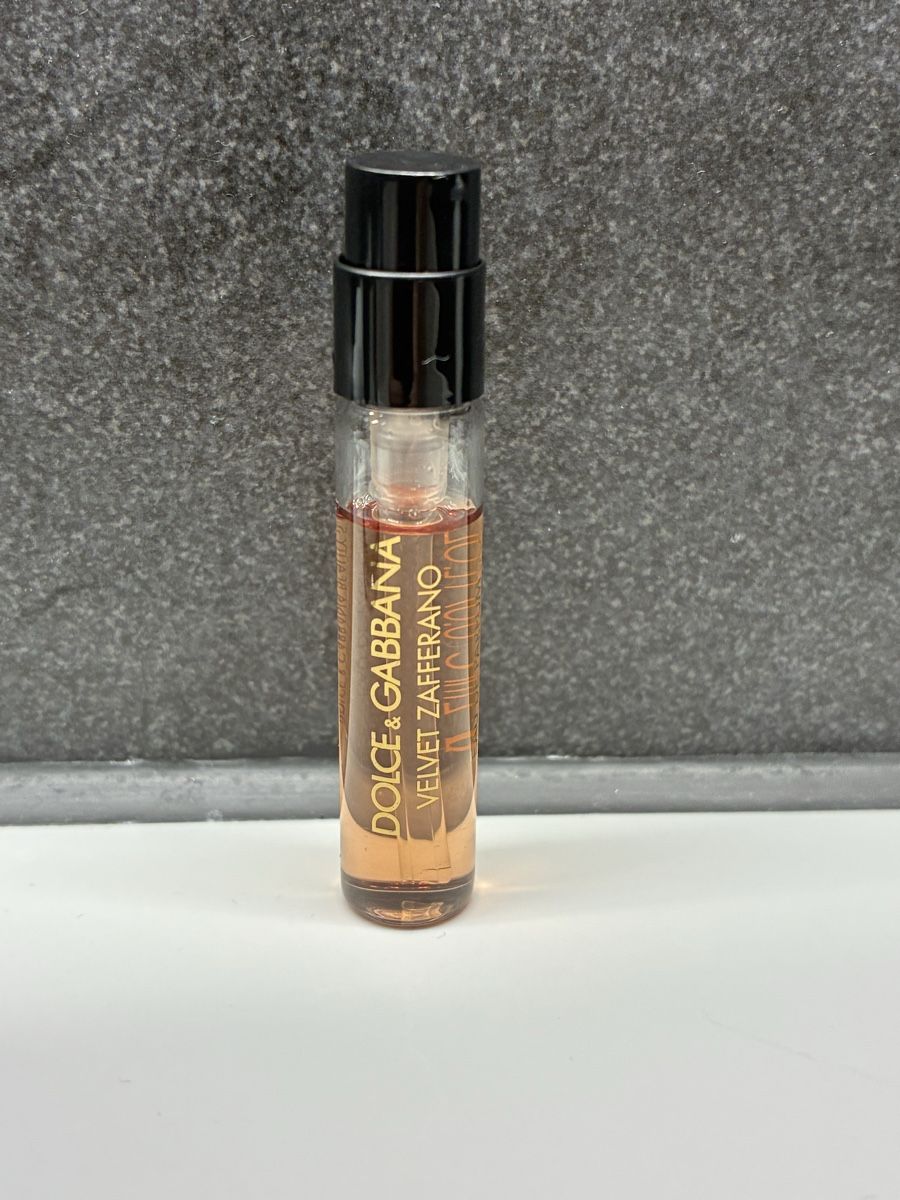 Dolce & Gabbana Parfum & Eau de Toilette: 2ml Dolce&Gabbana Velvet Zafferano – Neu (gemäss Beschreibung) aus Wangen SZ von el_paso08