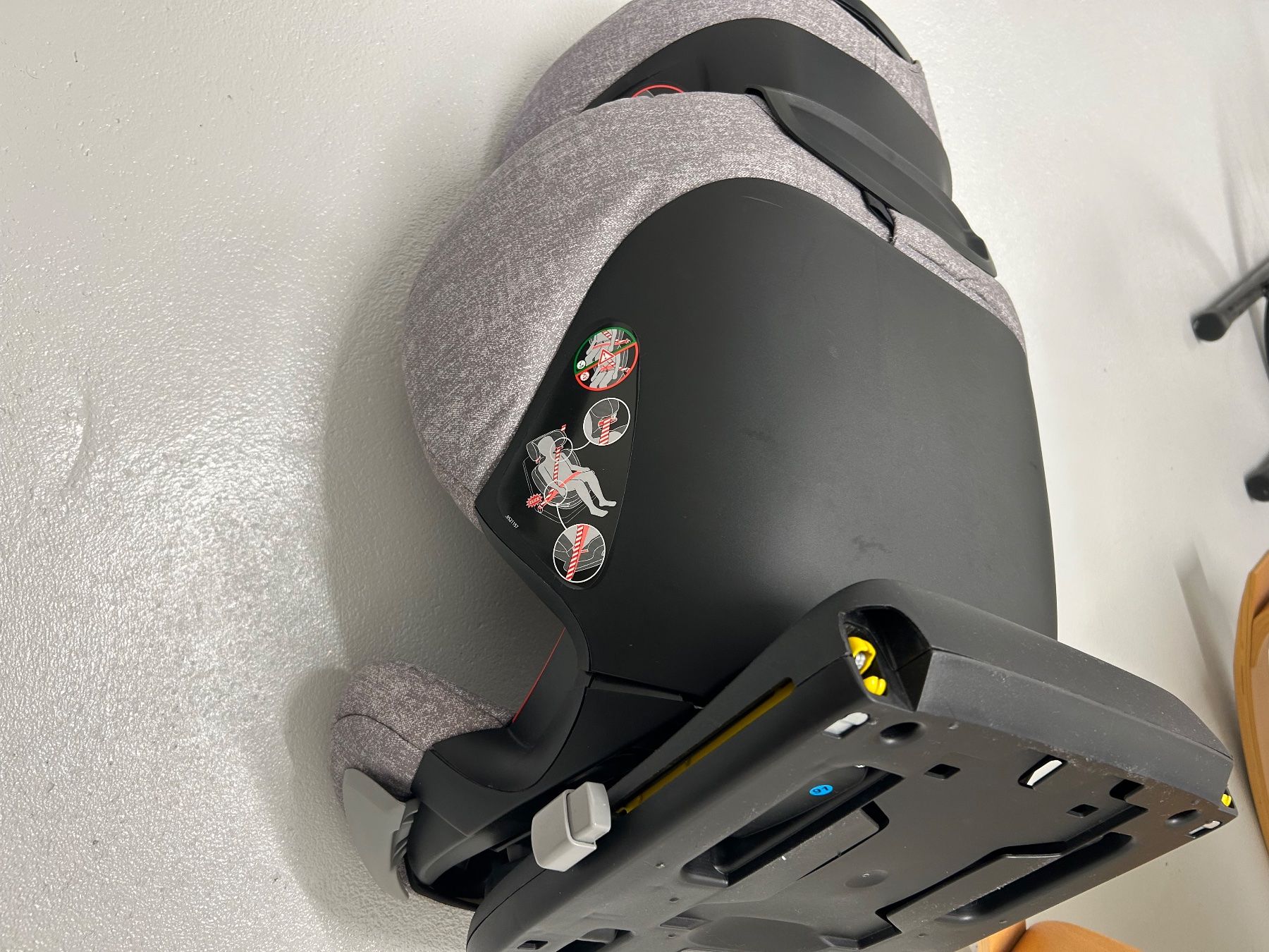Maxi-Cosi Auto-Kindersitze: Maxi Cosi Kindersitz – Gebraucht aus Gurmels von ARAI2008Z 2