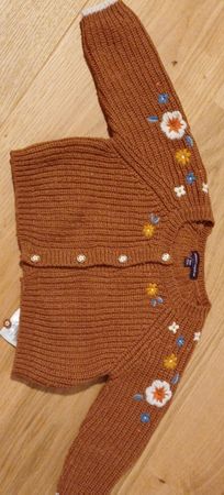 Süsse Strickjacke Sergent Major mit Blumenmuster