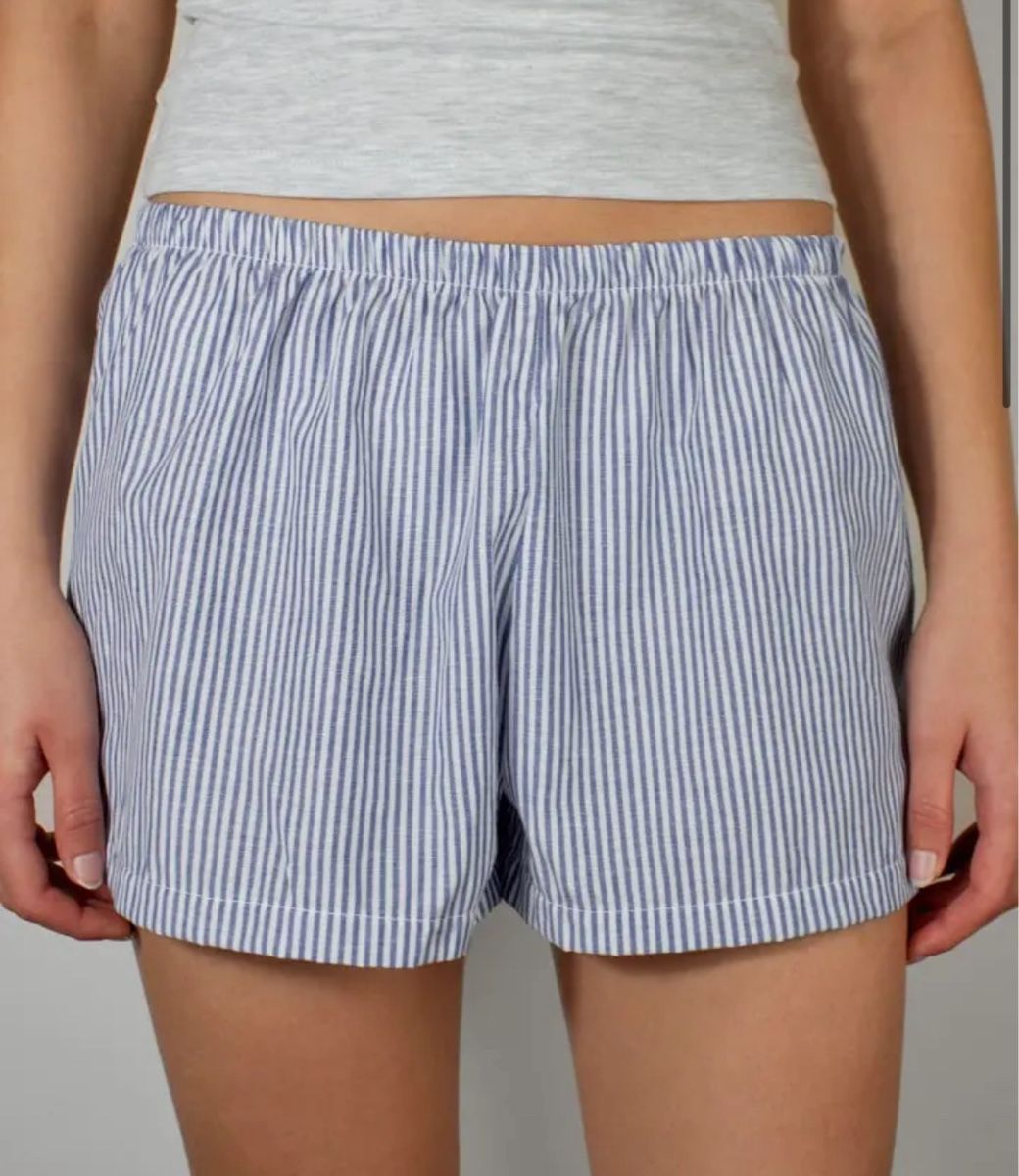 Pantaloni: subdued stripped shorts NEVER BEEN WORN – Nuovo (secondo la descrizione) da Bachenbülach venduto da cookiecutter 2