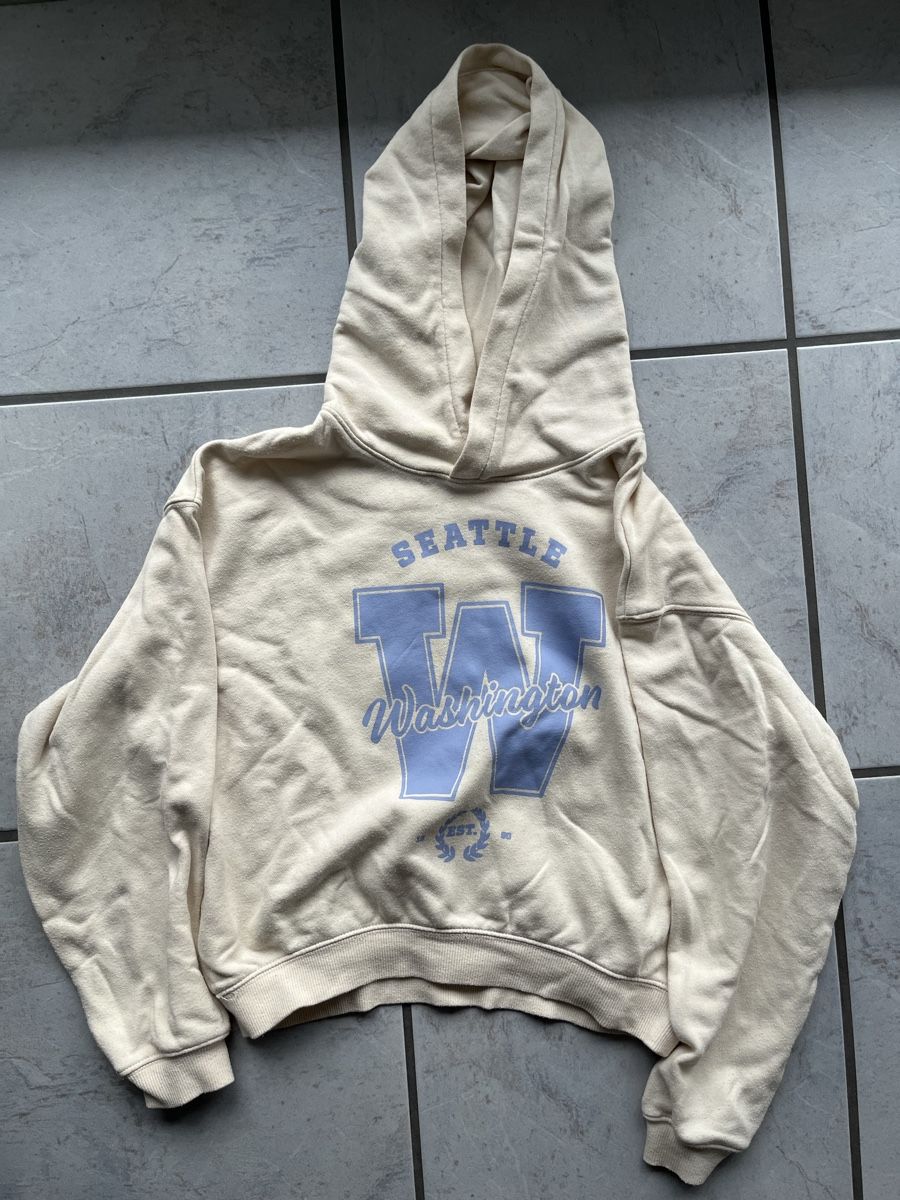 Pulls et sweat-shirts: Hoodie / Pulli 146 – D'occasion à Wil ZH par Wonderwoman76