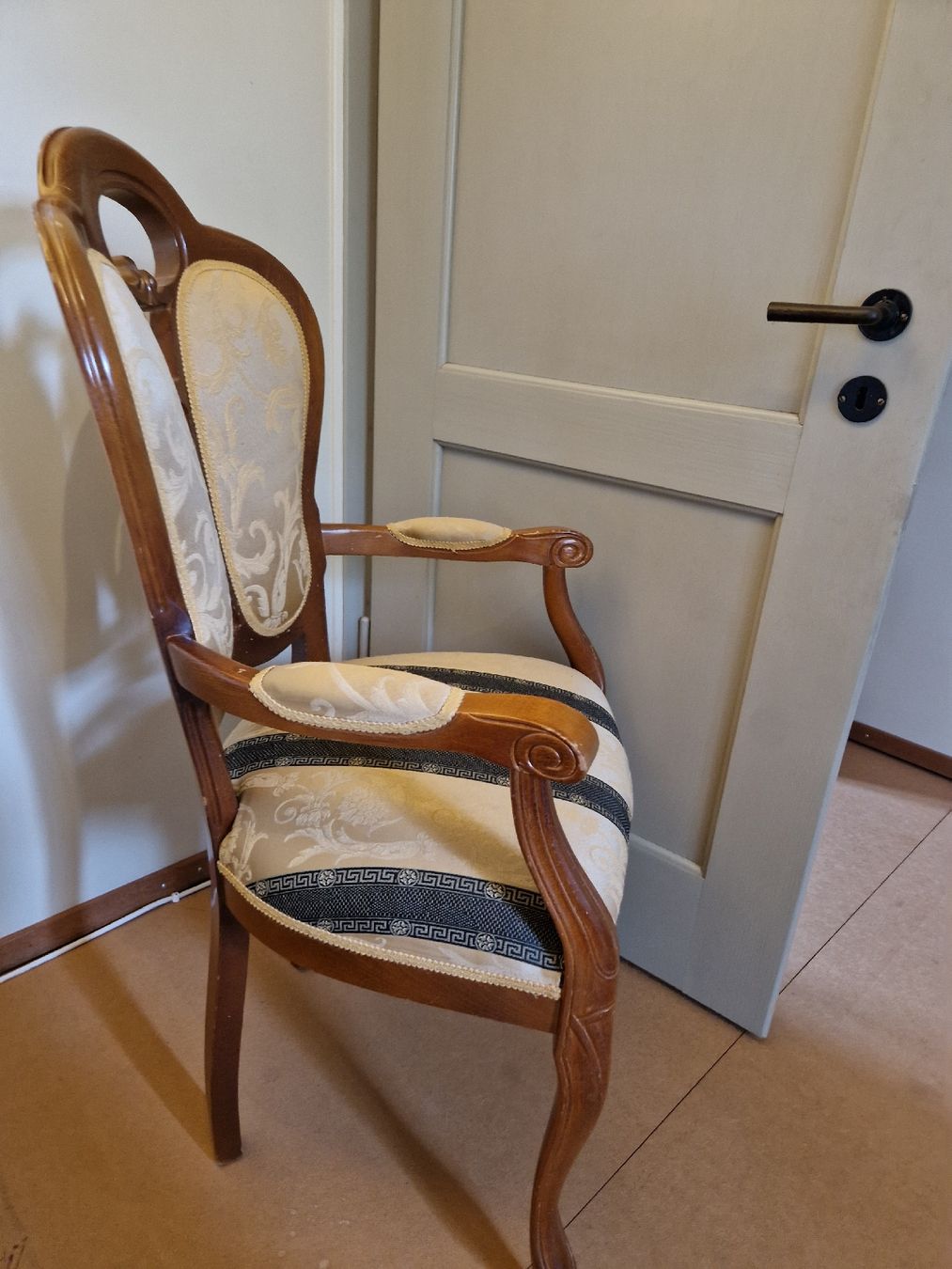Sedie: Antiker Stuhl mit Charme - Sessel – Usato da Schlatt TG venduto da nancle 1
