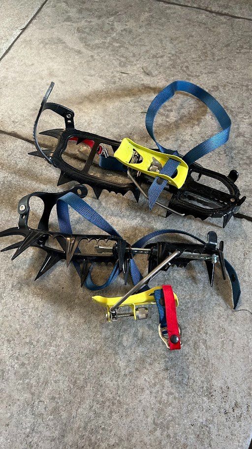Altro in Alpinismo & Escursioni: Crampons d'alpinisme – Usato da Fribourg venduto da jimiJ13