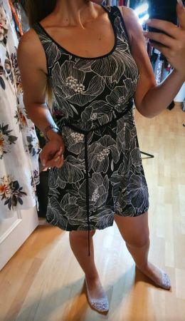 Damen Sommerkleid Gr. M Schwarz Weiss Blumen