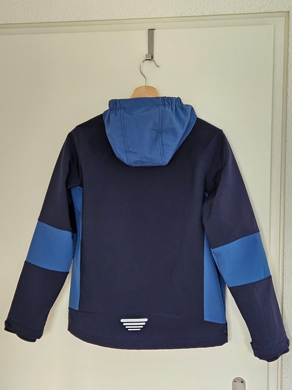 CMP Giacche & Cappotti: Softshelljacke Kinder CMP Gr. 152 Idealer Zustand – Nuovo (secondo la descrizione) da Zug venduto da MFOCZ0 1