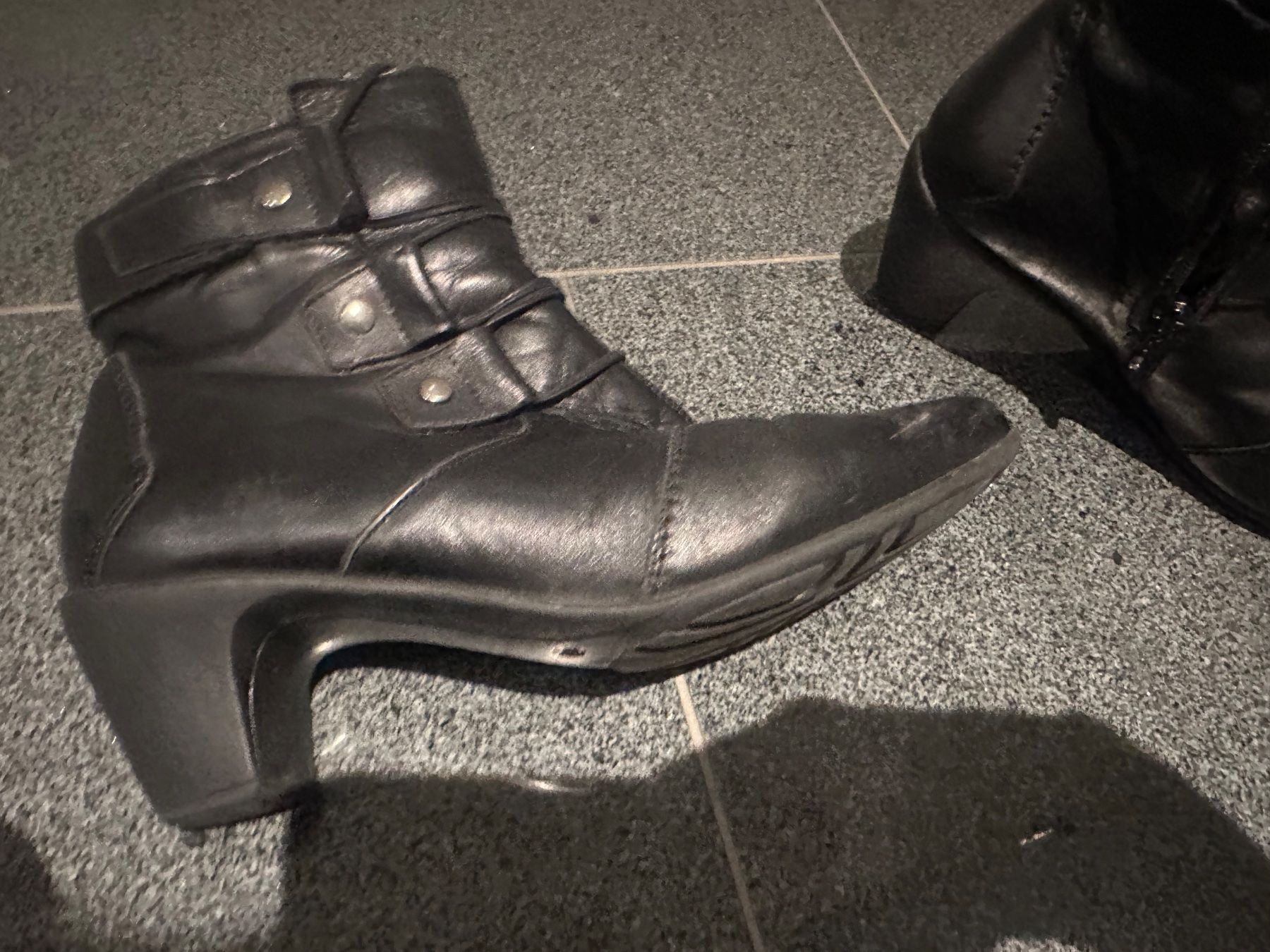 Damenschuhe: Ungefütterte Stiefel, Gr. 39 – Gebraucht aus Lostorf von Esther26341 1