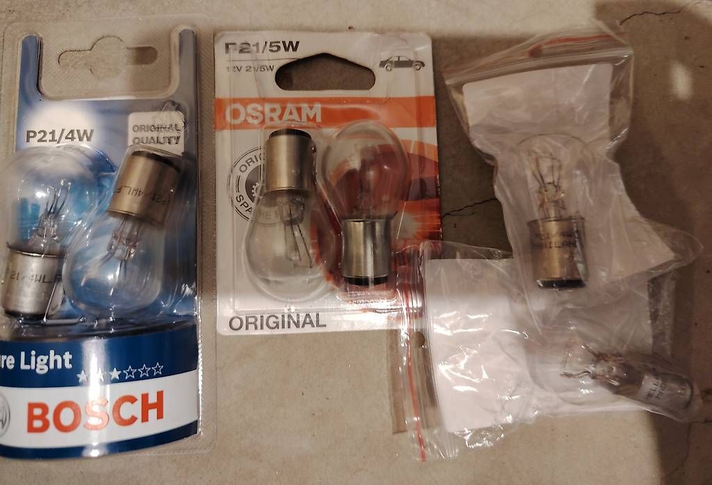 Phares: Blinkerbirne von Bosch, Osram, HellaP21/ 5 W oder 4W  – Neuf avec emballage d'origine à Balgach par ste_wqc7 1