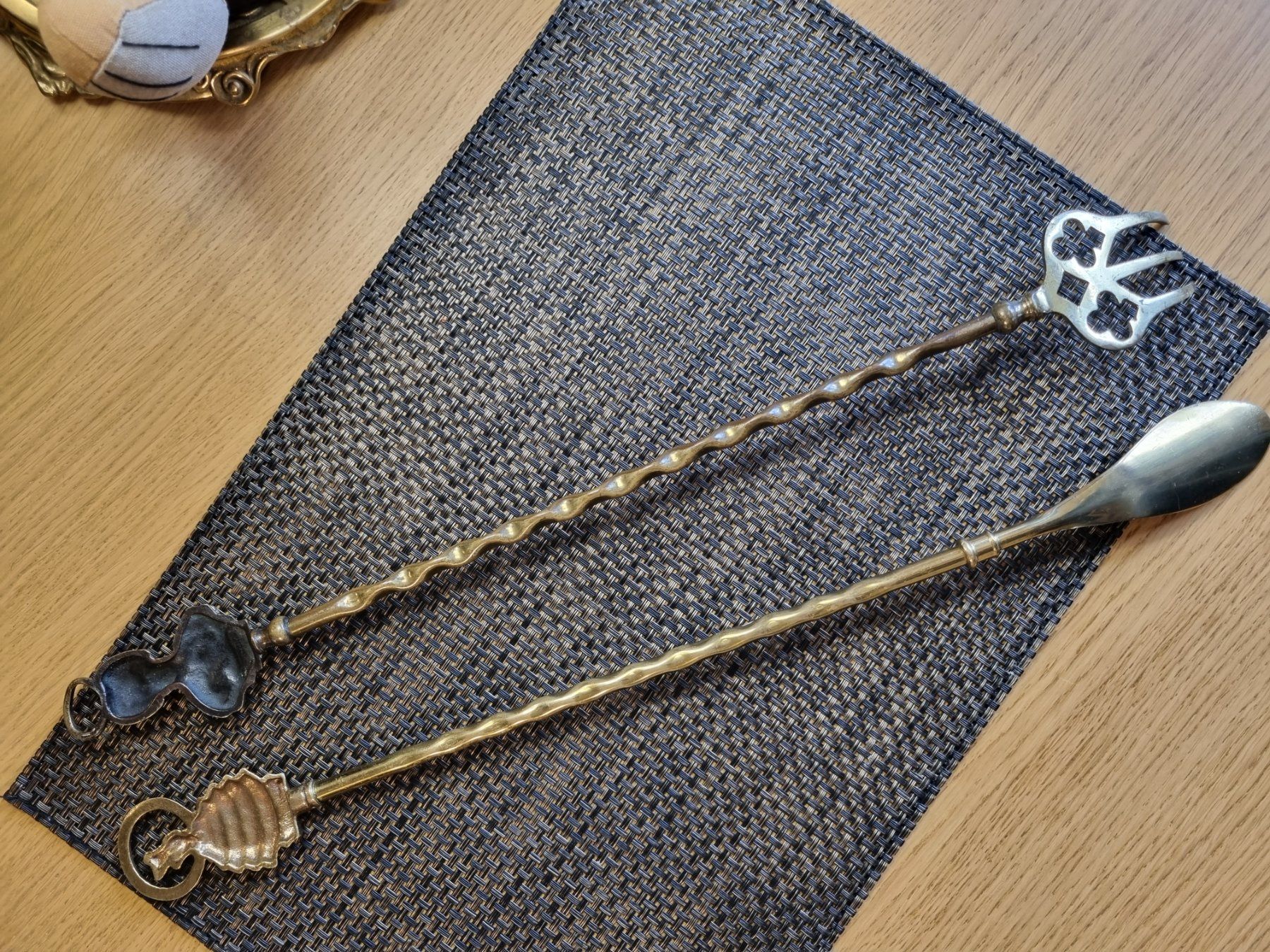 Tutte le decorazioni: Antikes Deko-Set aus Messing: Gabel & Löffel – Usato da Scharnachtal venduto da devin03 4