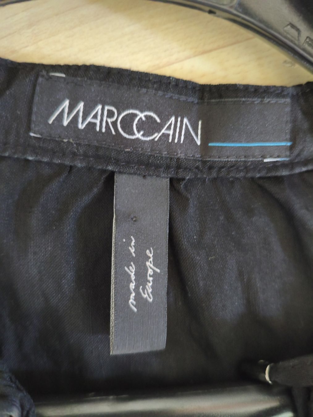 Marc Cain Kleider: Marc Cain Kleid schwarz ärmellos – Gebraucht aus Rieden AG von JNBRCH 4
