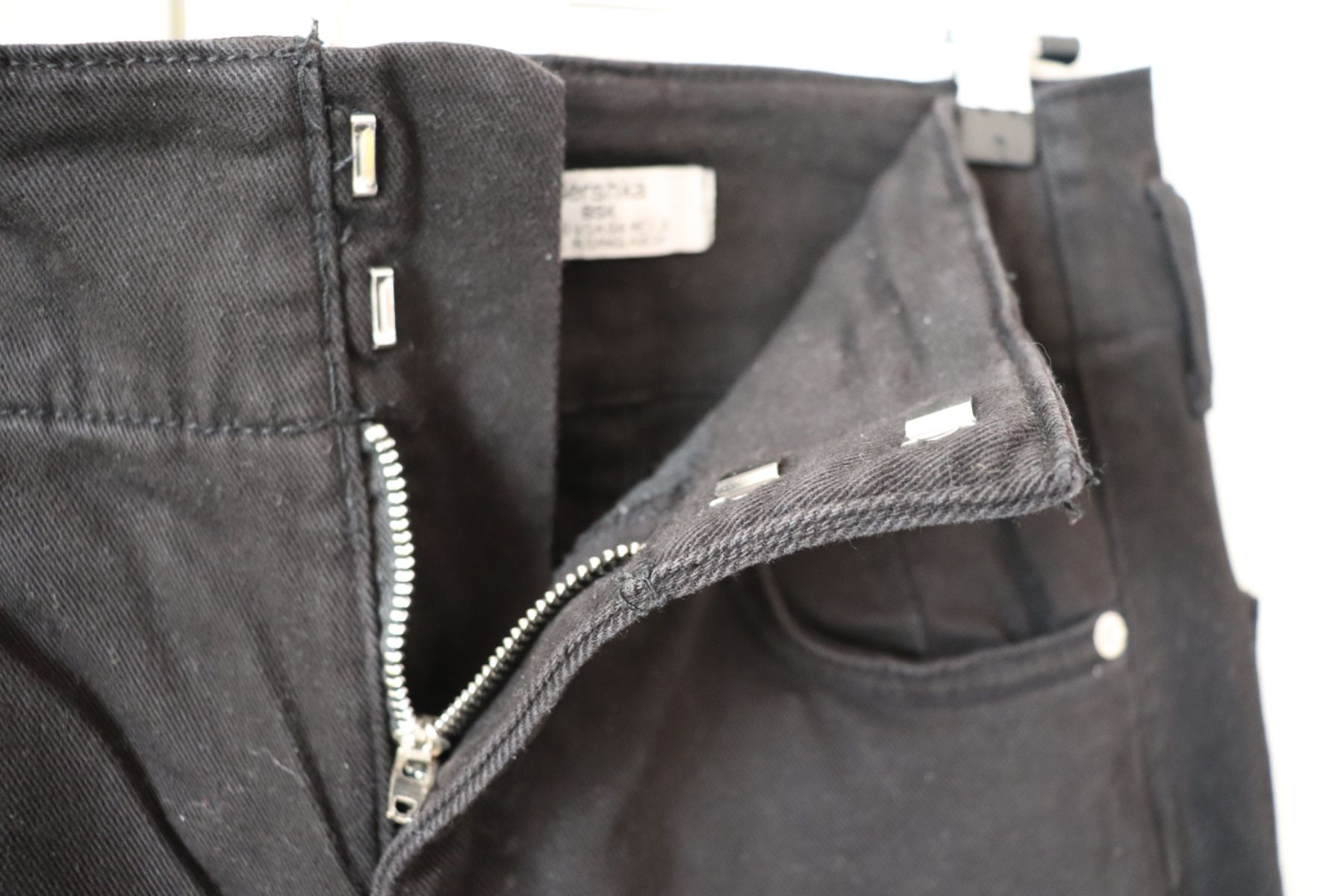Bershka Hosen: Pantalon noir Bershka – Gebraucht aus Essertines-Yverdon von Alice977 3
