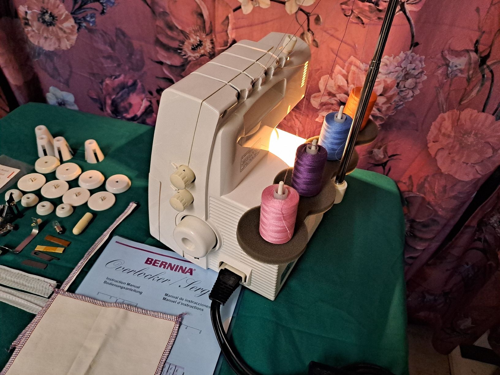 Bernina Nähmaschinen: Bernina Overlock 800DL – Gebraucht aus Belp von amalija 4