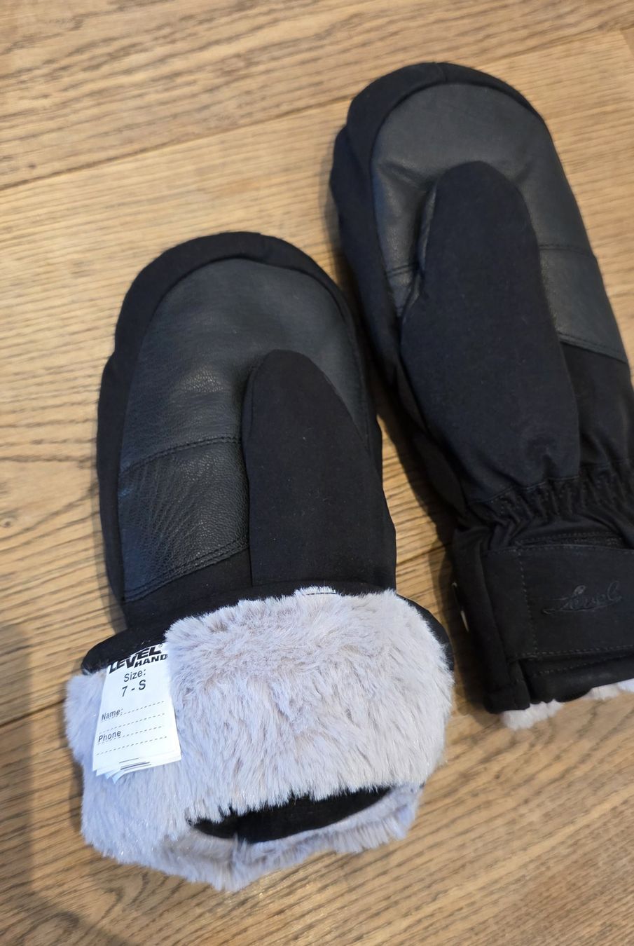 Handschuhe & Handstulpen: Level Ski/Snowboard Handschuhe – Neu (gemäss Beschreibung) aus La Punt Chamues - ch von _lau_ 2