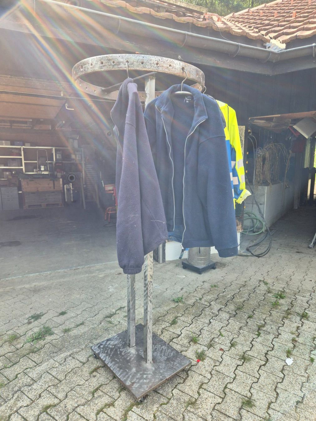 Guardaroba: Kleiderständer – Usato da Stein AR venduto da Bienli4