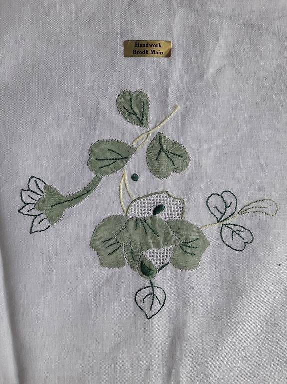 Tessuti: Nappe de table ronde brodée – Usato da Lutry venduto da mig_w7wf 3